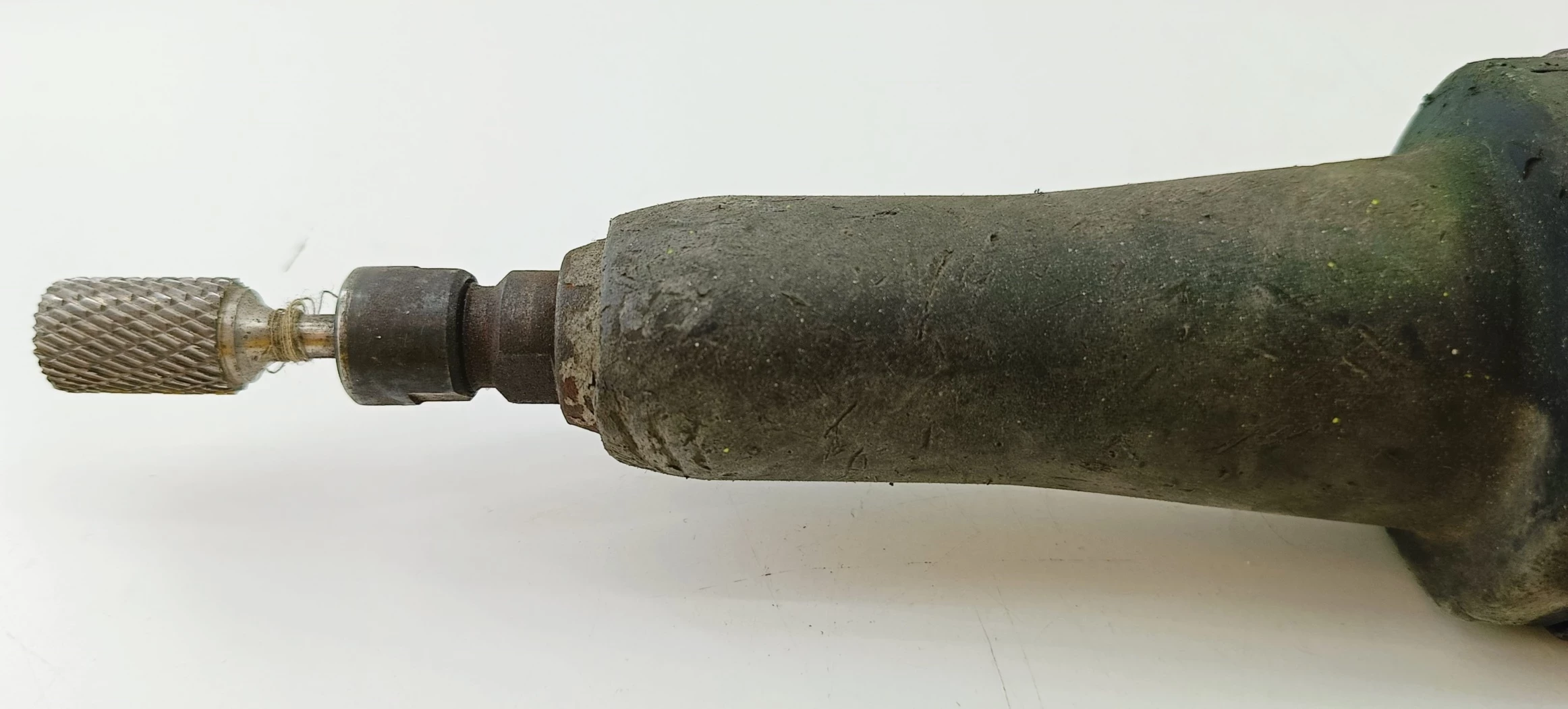 szlifierka-prosta-milwaukee-dgl-30-e-ean-gtin-0045242155620