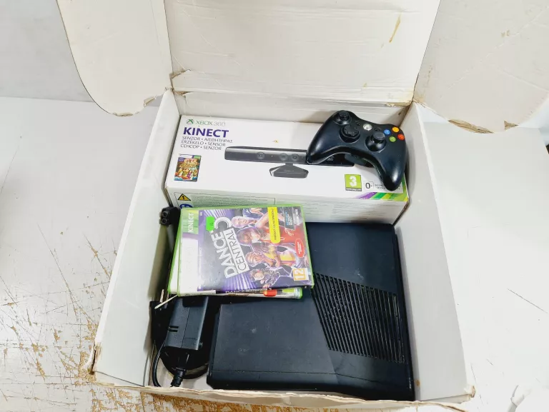 KONSOLA MICROSOFT XBOX 360 SLIM | 4GB | PAD | KINECT | 2 GRY ! ! OPIS ! !
