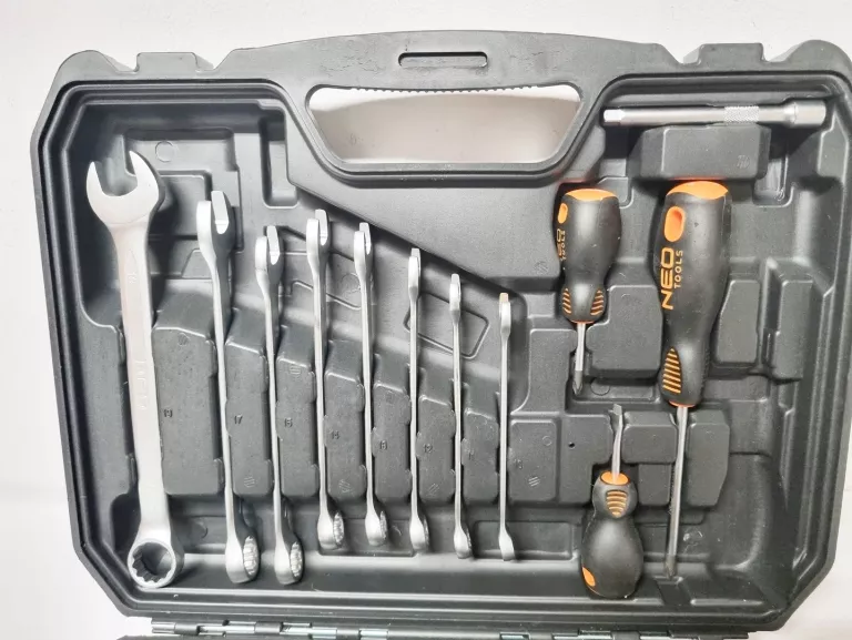 ZESTAW KLUCZY NEO TOOLS 100 ELEMENTÓW