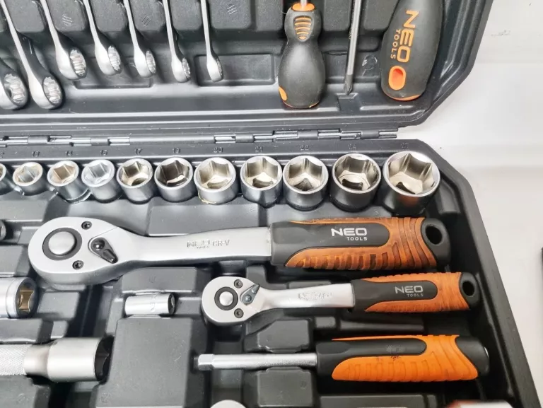 ZESTAW KLUCZY NEO TOOLS 100 ELEMENTÓW