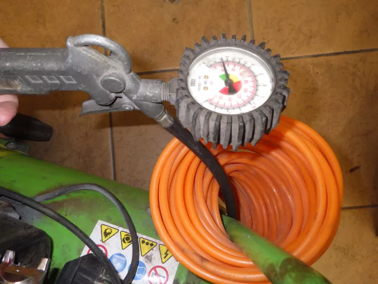 kompresor-hagen-25l-pistolet-stan-11323-2