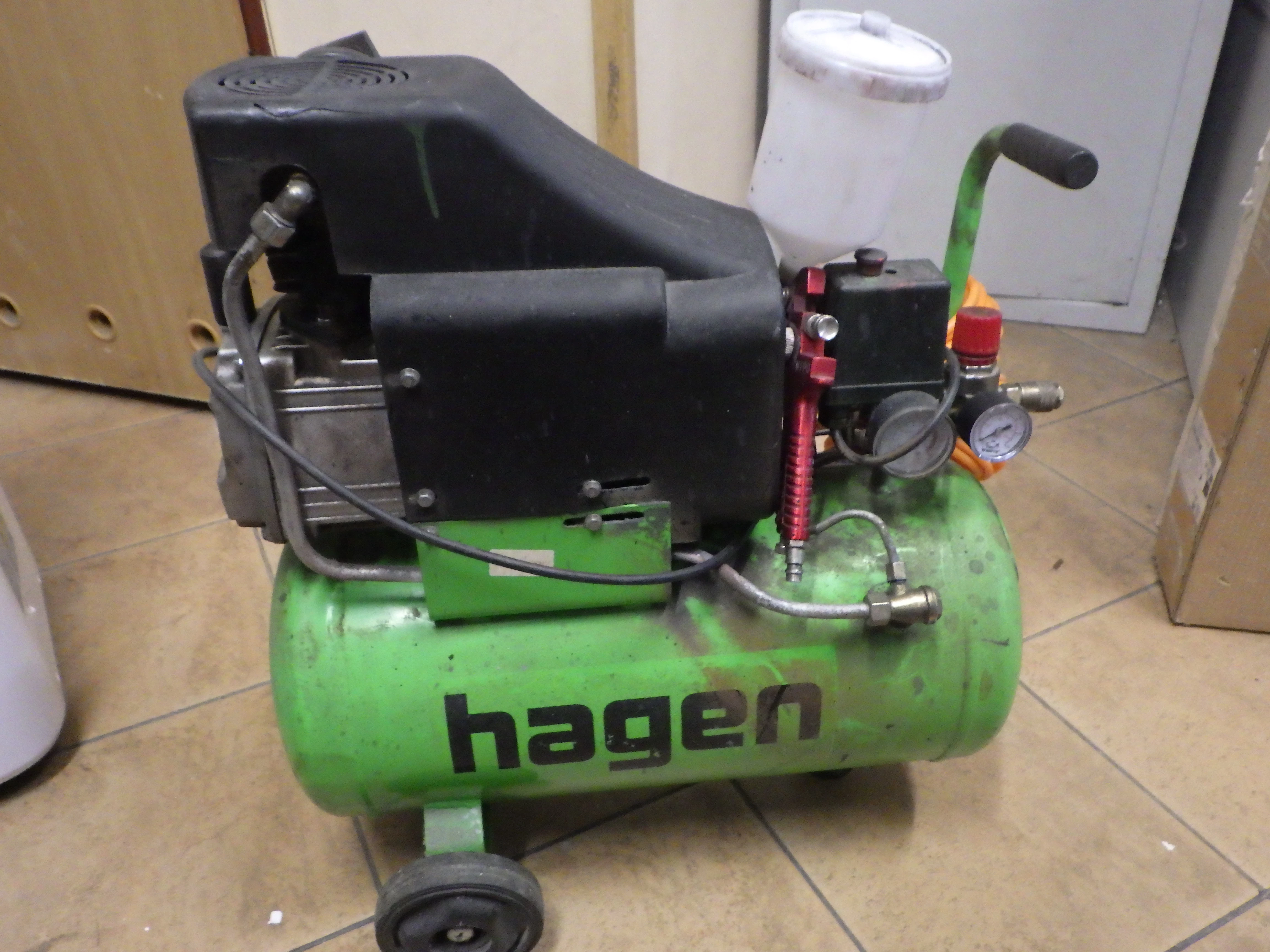 kompresor-hagen-25l-pistolet-moc-100