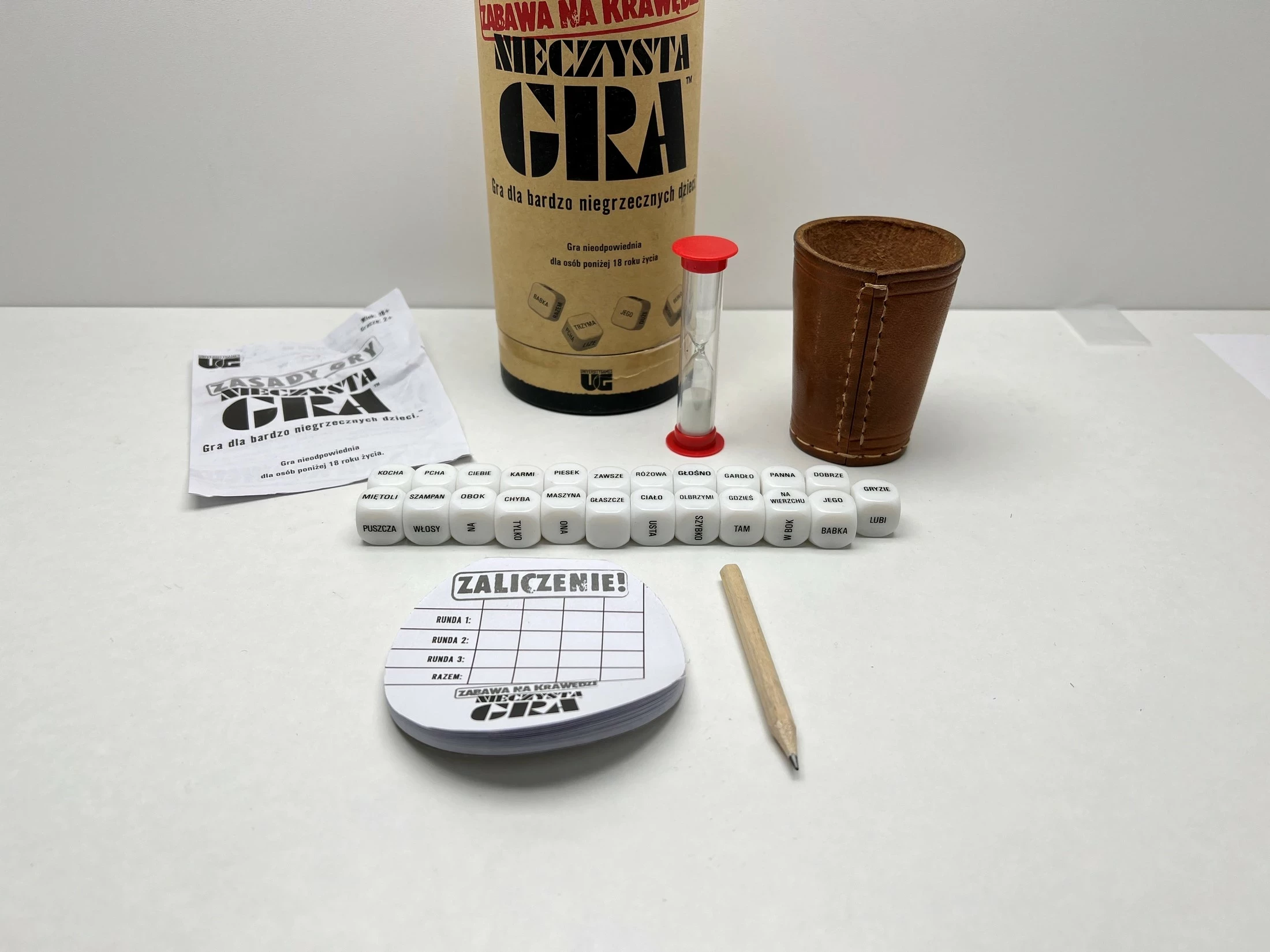 gra-planszowa-nieczysta-gra-zabawa-na-krawedzi-komplet-stan-11323-2