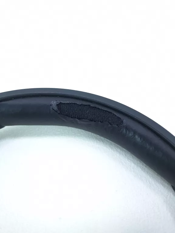 SŁUCHAWKI NAUSZNE JBL T660BTNC ANC + KABEL W WORECZKU