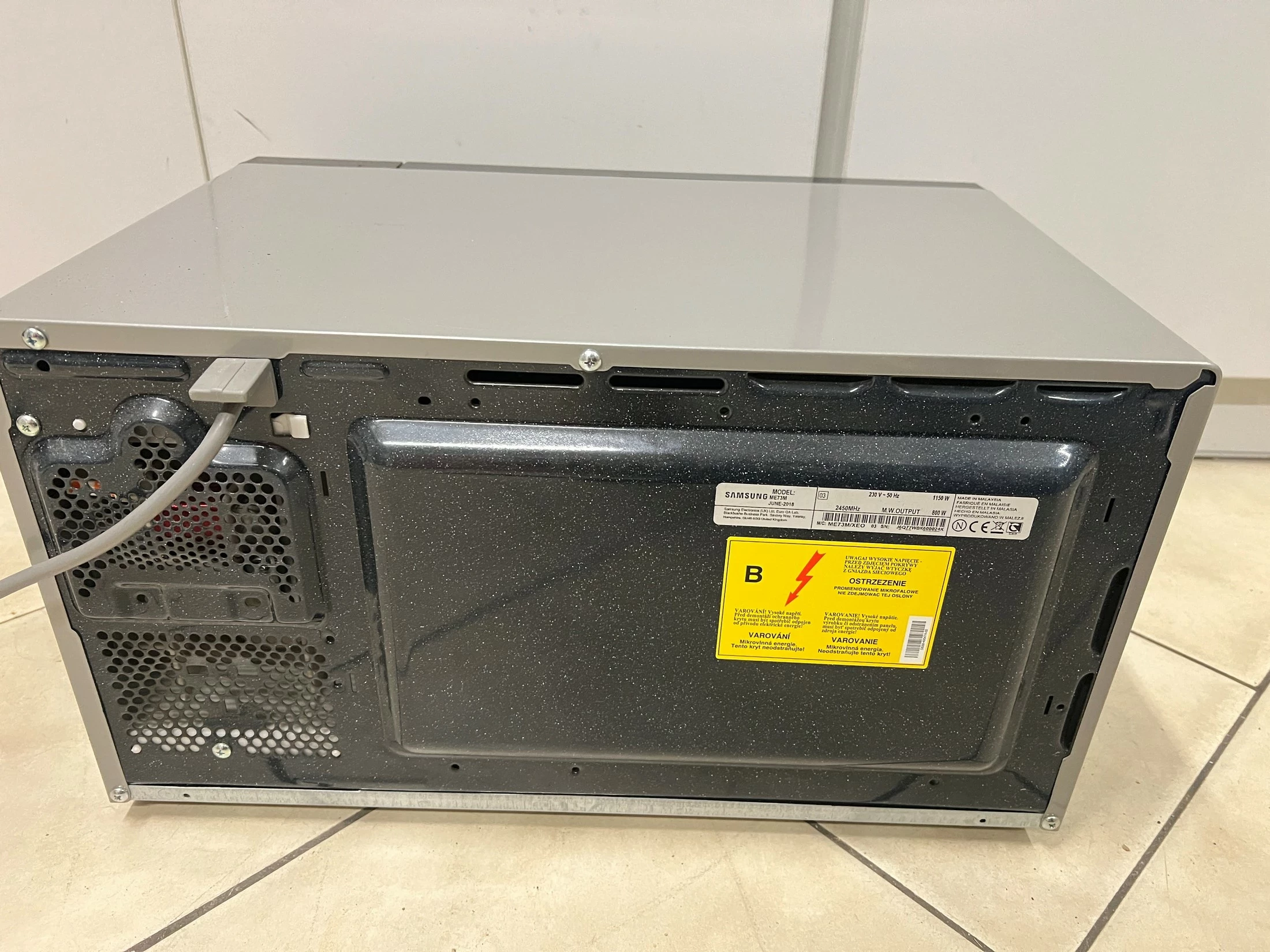 kuchenka-mikrofalowa-samsung-me73m-model-me73m