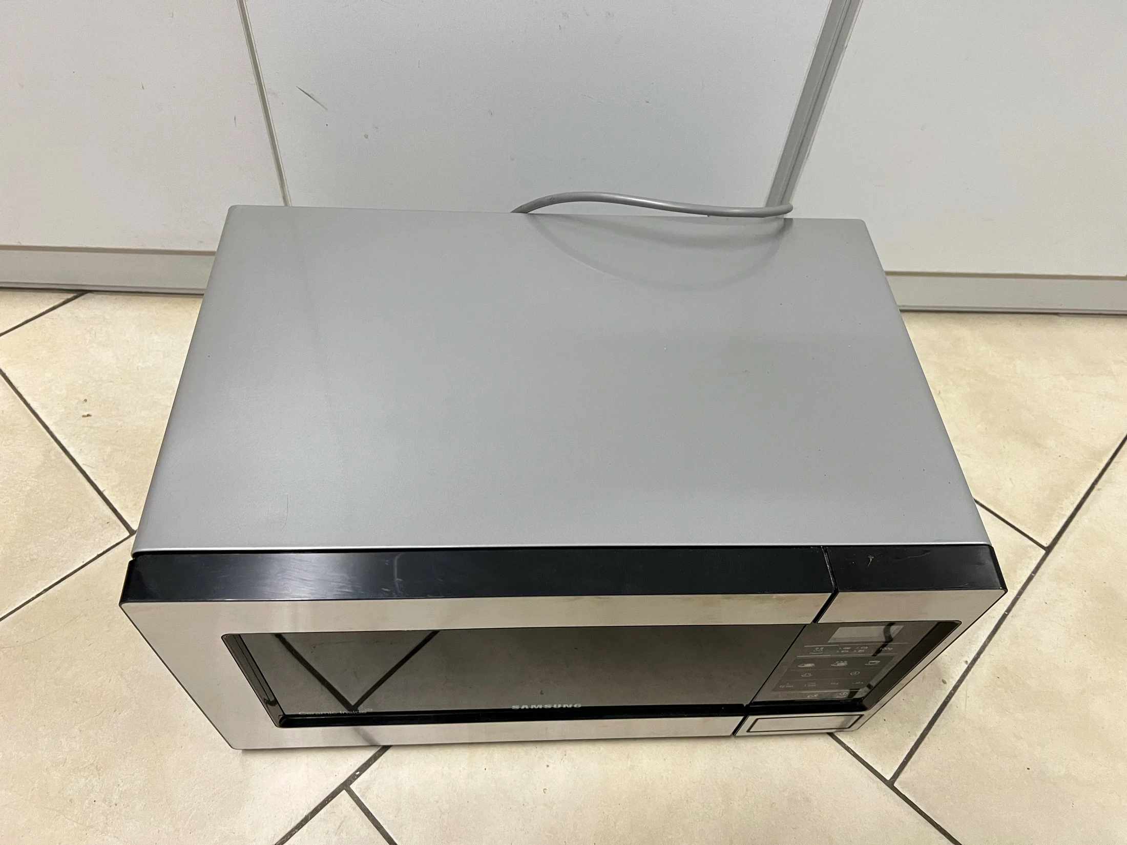 kuchenka-mikrofalowa-samsung-me73m-ean-gtin-8806085190573