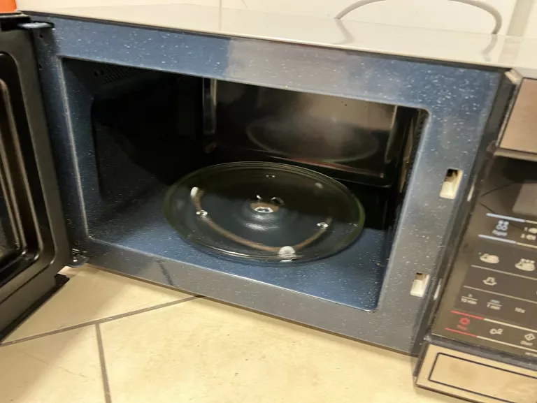 kuchenka-mikrofalowa-samsung-me73m-moc-mikrofal-1150