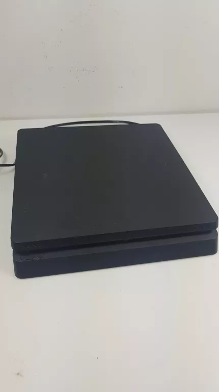 KONSOLA PS 4 SLIM 500GB CUH-2116A 2 PADY + FIFA 21