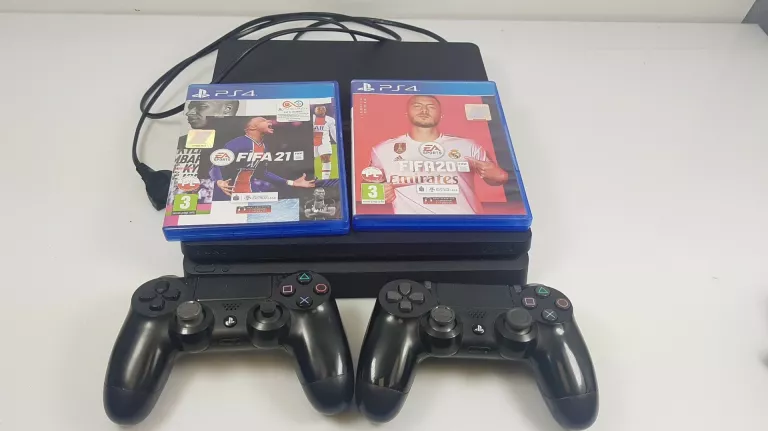 KONSOLA PS 4 SLIM 500GB CUH-2116A 2 PADY + FIFA 21