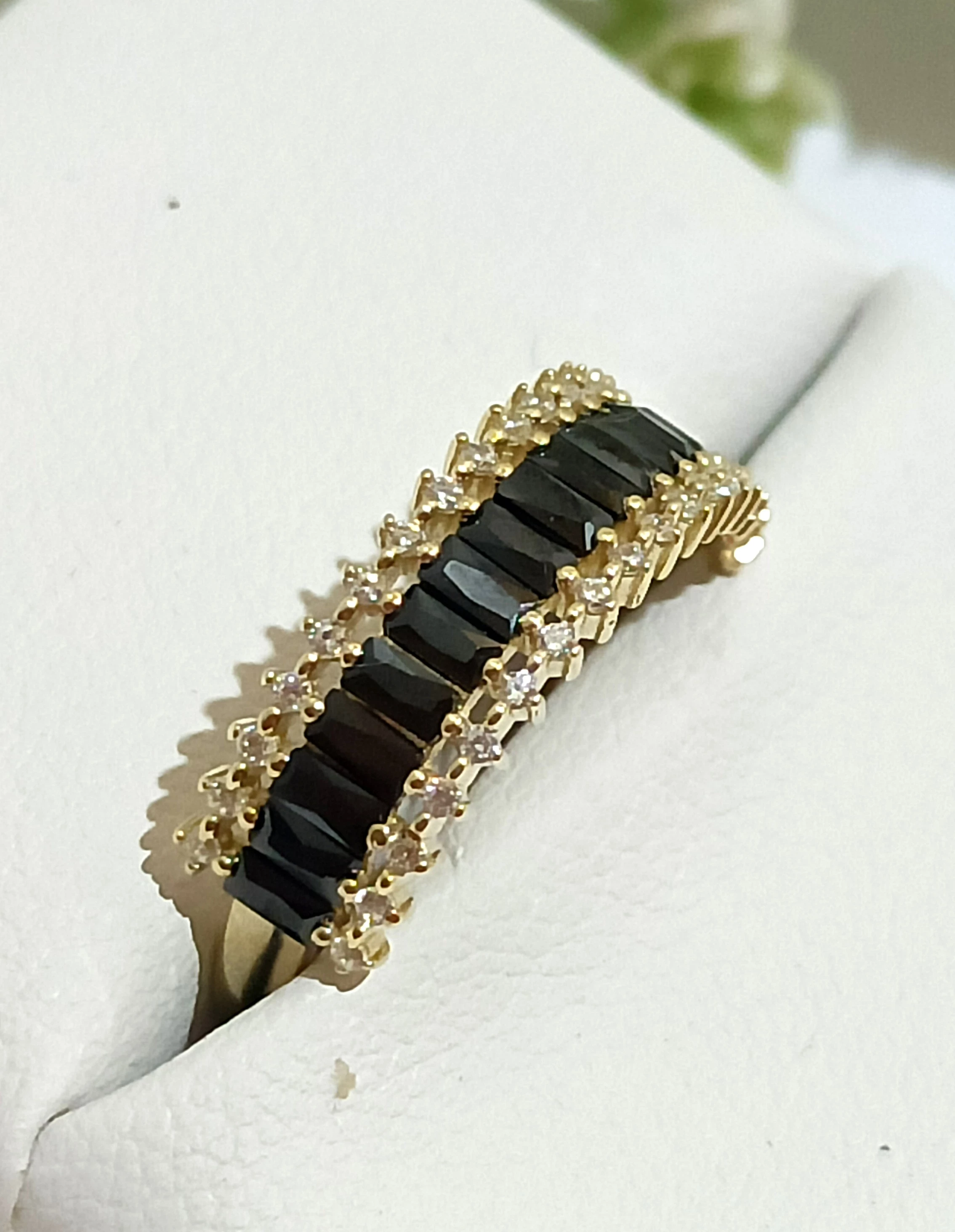 zloty-pierscionek-z-czarnymi-kamieniami-pr585-r16-stan-11323-238058