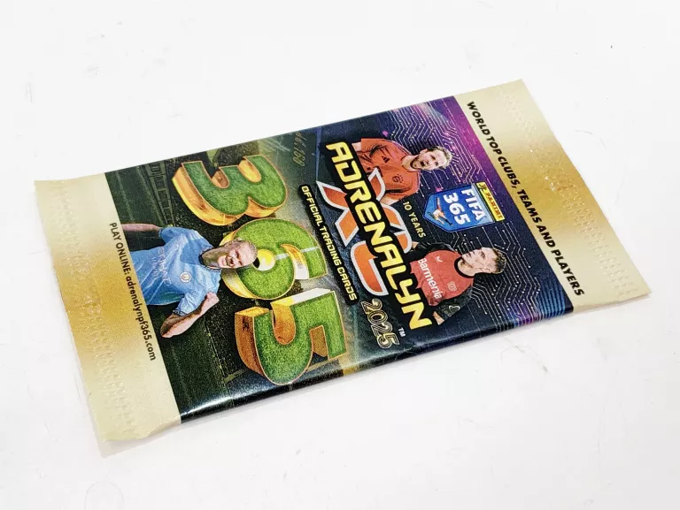 PANINI FIFA ADRENALYN XL 2025 SASZETKA Z KARTAMI 6 KART PIŁKARSKICH