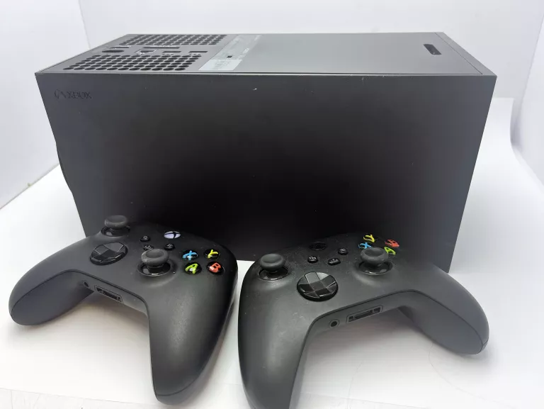 KONSOLA MICROSOFT XBOX SERIES X 1TB + 2 PADY GW DO 11.2025