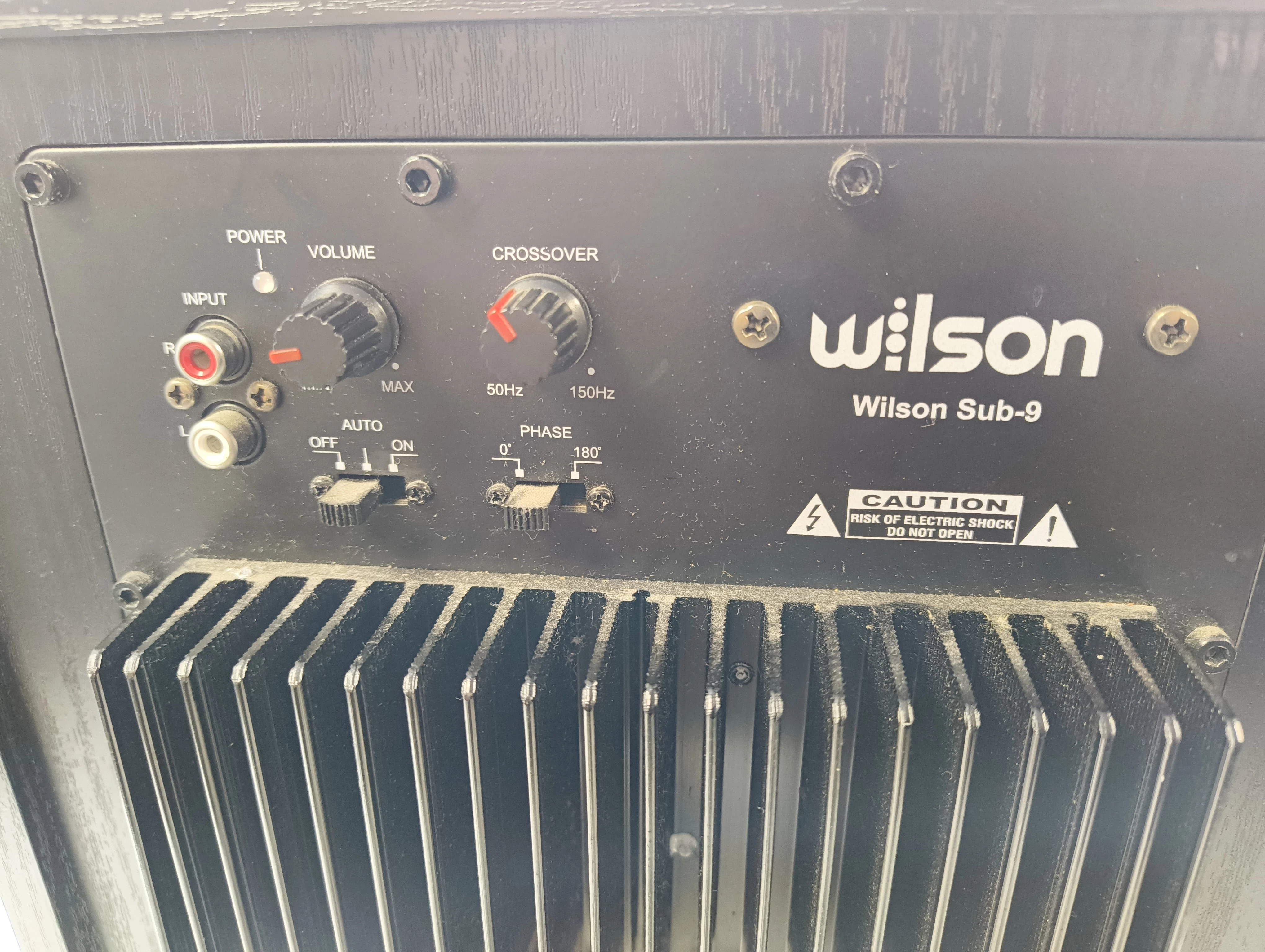 subwoofer-aktywny-wilson-sub-9-opis-model-sub-9