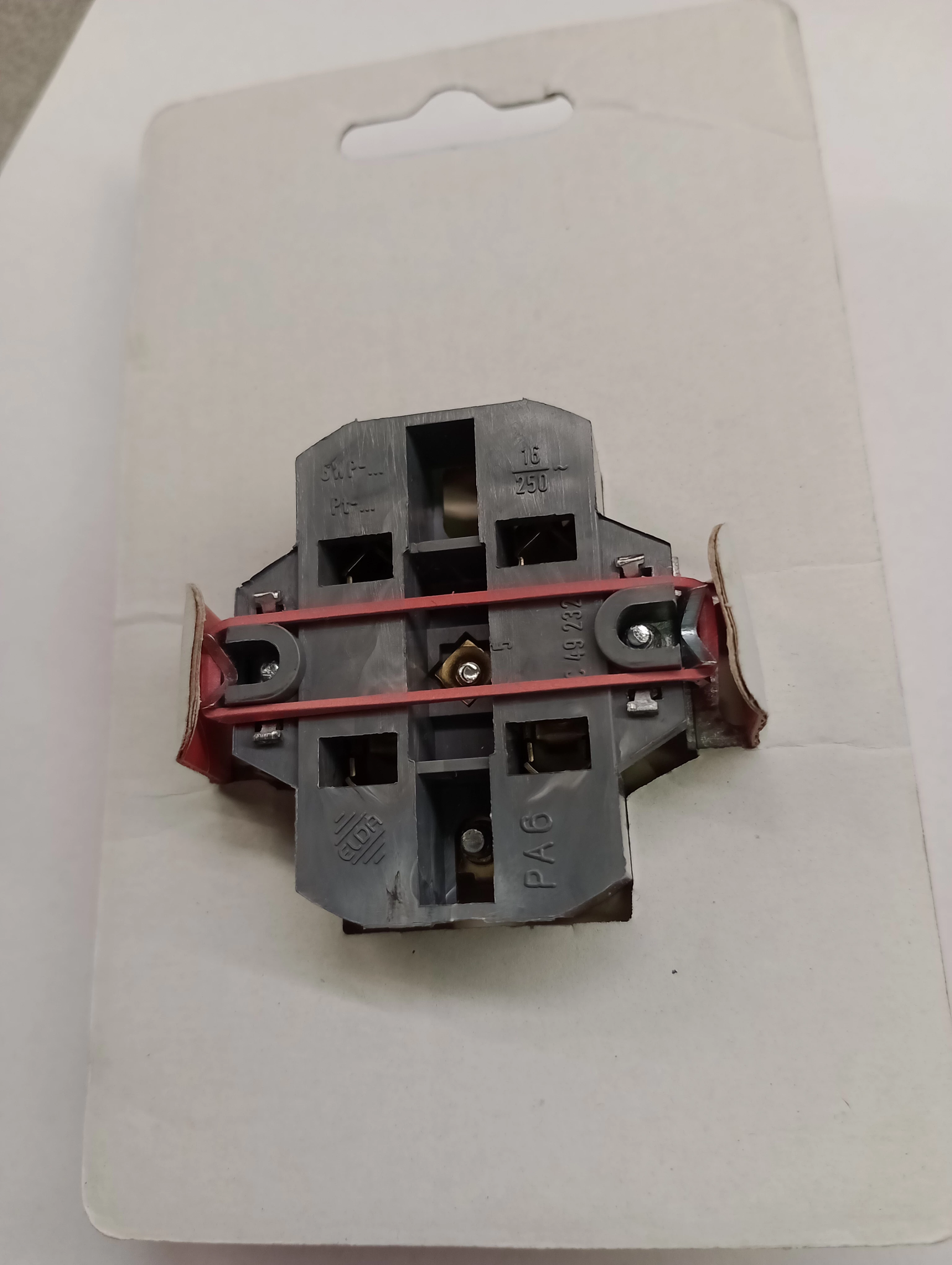 gniazdko-bingo-schneider-ean-gtin-7427287543