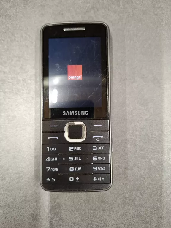 SAMSUNG S5610