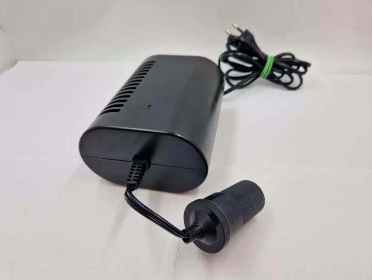 konwerter-ac-na-dc-adapter-gniazda-zapalniczki-napiecia-230v-na-12v-ean-gtin-4020716087993
