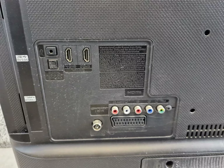 TELEWIZOR SAMSUNG T28E310 + PILOT