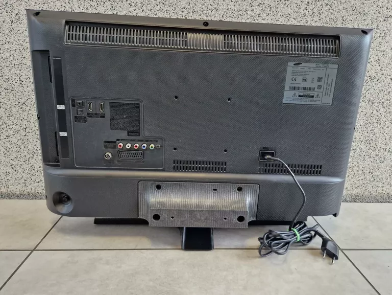 TELEWIZOR SAMSUNG T28E310 + PILOT