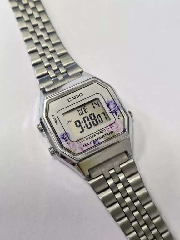 ZEGAREK CASIO LA680W