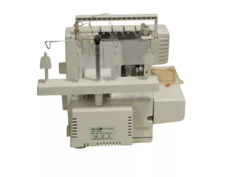 MASZYNA DO SZYCIA SUPERLOCK ŁUCZNIK 620D