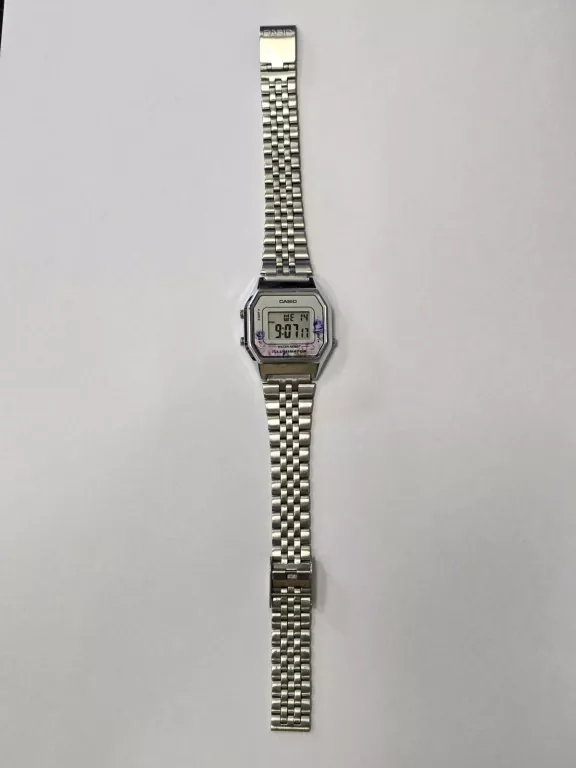 ZEGAREK CASIO LA680W