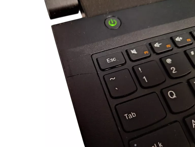 LAPTOP LENOVO B50-70 I5-4210U/4GB RAM/500GB//ŁADOWARKA