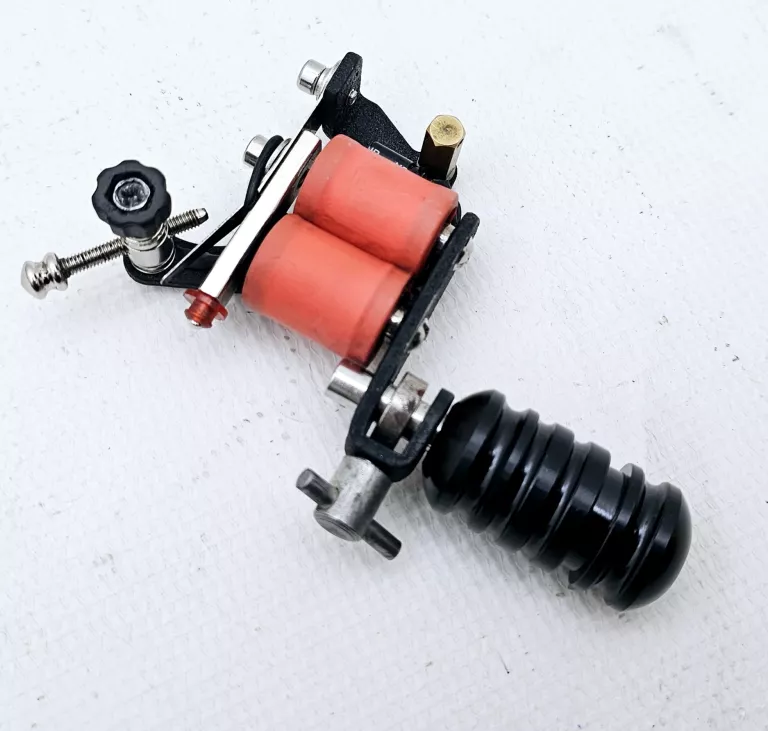 maly-zestaw-do-tatuazu-maszynka-dzioby-igly-stan-11323-2