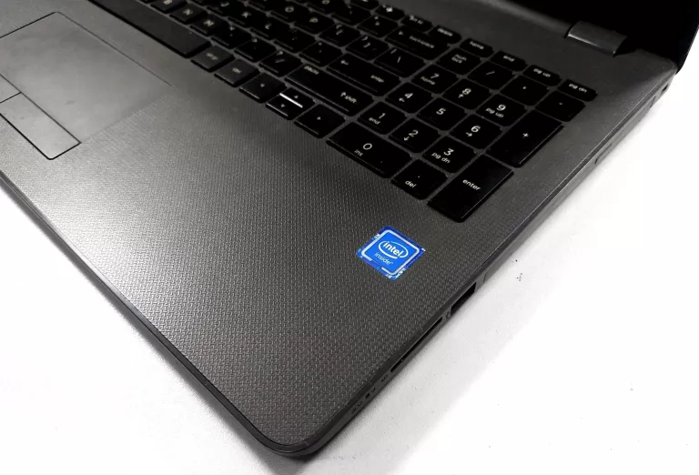 LAPTOP HP, COMPAQ 250 G5 15,6 " INTEL CELERON 4 GB / 500 GB CZARNY, SZARY