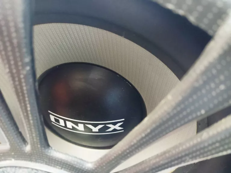 SKRZYNIA SUBWOOFER  ONYX