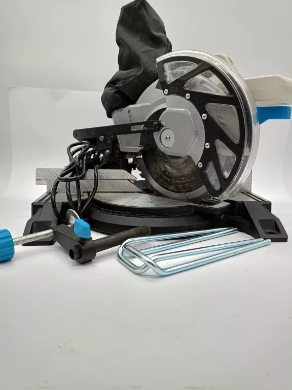 PIŁA UKOŚNICA MACALLISTER 1400 W 210 MM WARTO!!!