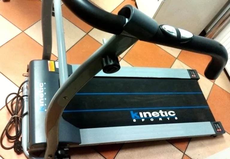 BIEŻNIA ELEKTRYCZNA KINETIC DO 10 KM 1600