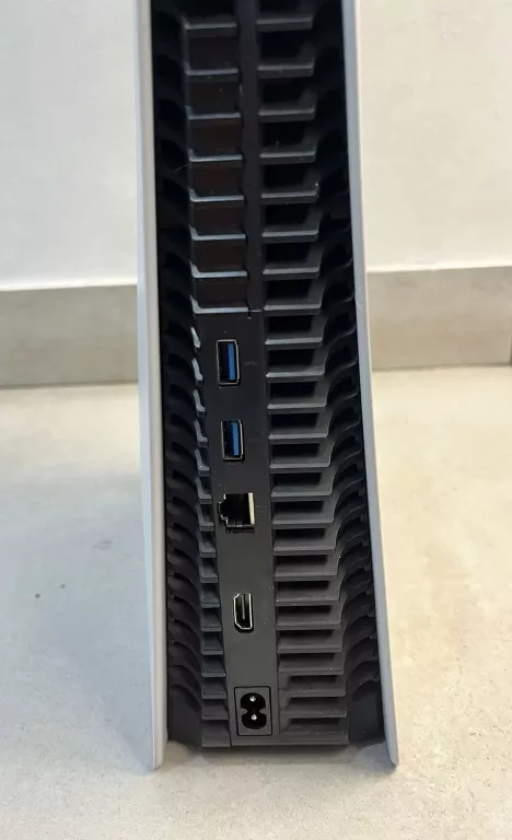 KONSOLA PS5 CFI-1216 A 240 V 825 GB
