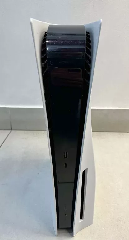 KONSOLA PS5 CFI-1216 A 240 V 825 GB