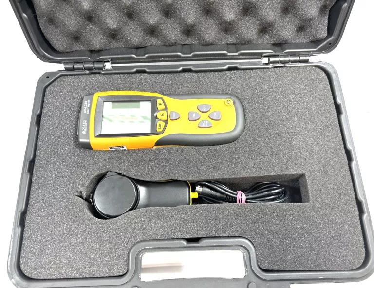 AXIOMET AX-L230 CYFROWY MIERNIK NATĘŻENIA OŚWIETLENIA