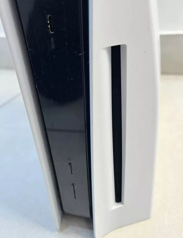 KONSOLA PS5 CFI-1216 A 240 V 825 GB