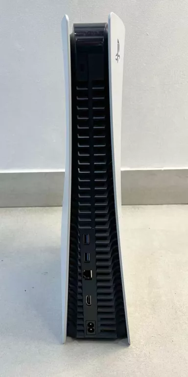 KONSOLA PS5 CFI-1216 A 240 V 825 GB