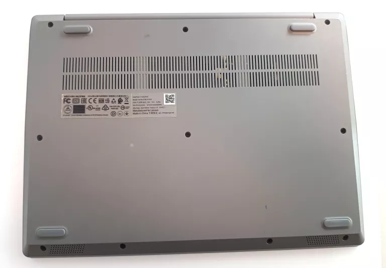 LAPTOP LENOVO IDEAPAD 3 14 " AMD RYZEN 3 8 GB / 256 GB