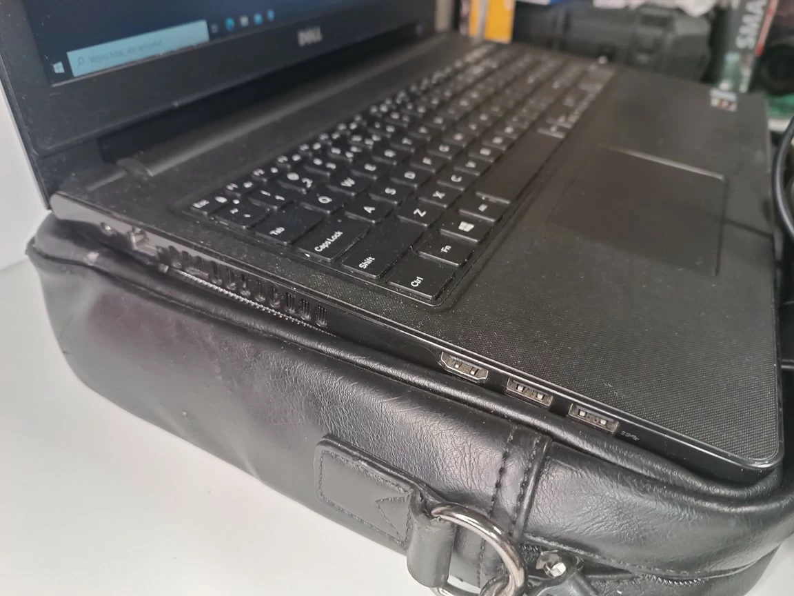laptop-dell-inspiron-15-8gb256gb-zasilacz-myszka-torba-pojemnosc-dysku-256