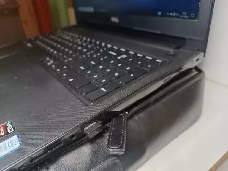 laptop-dell-inspiron-15-8gb256gb-zasilacz-myszka-torba-wielkosc-pamieci-ram-200941-2185