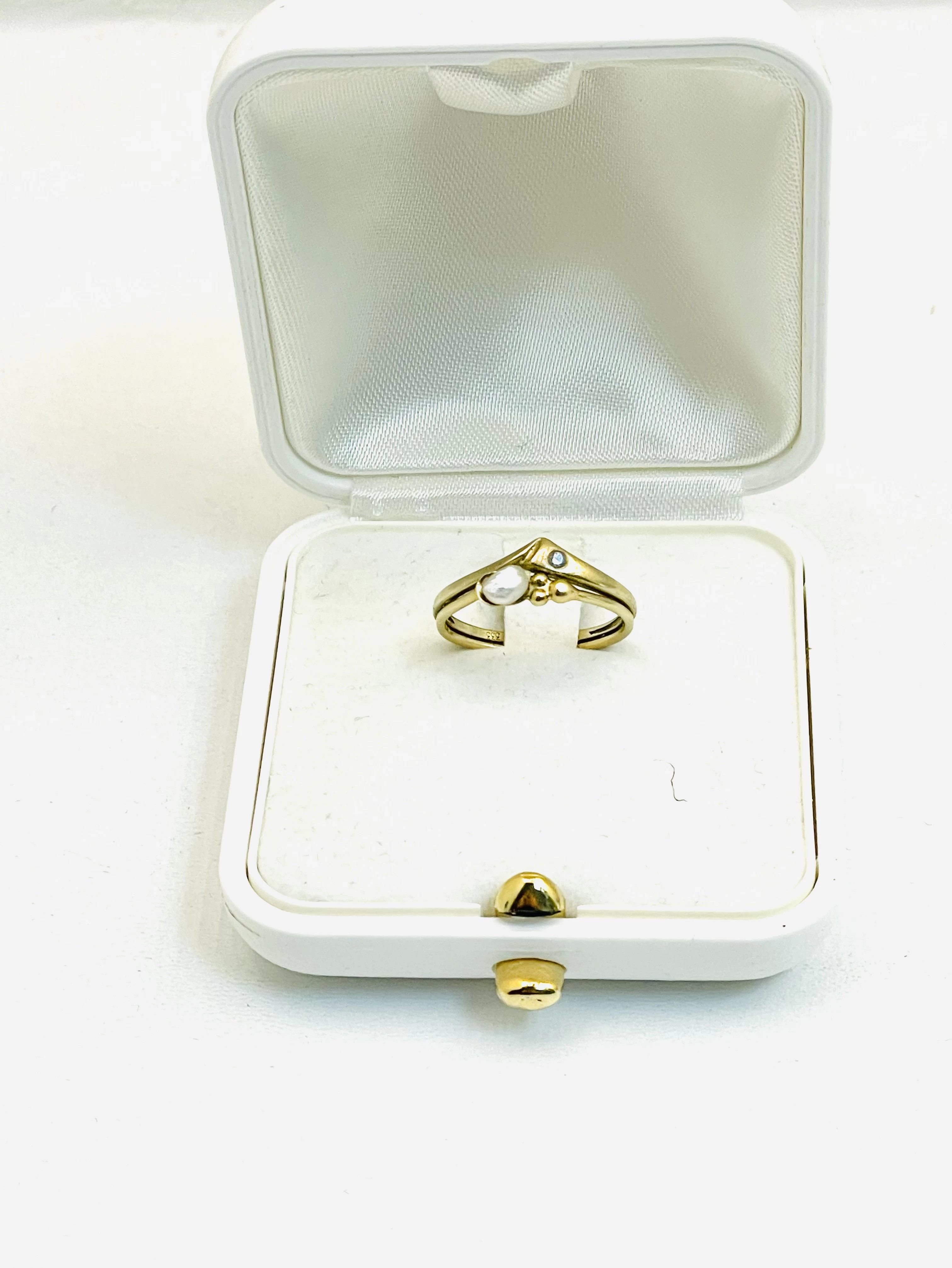 drobniutki-zloty-pierscionek-p585-r9-150-g-staromiejska-6-jawor