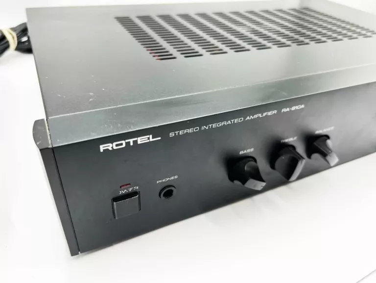 WZMACNIACZ ROTEL RA-810A