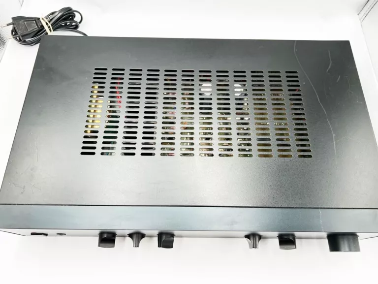 WZMACNIACZ ROTEL RA-810A