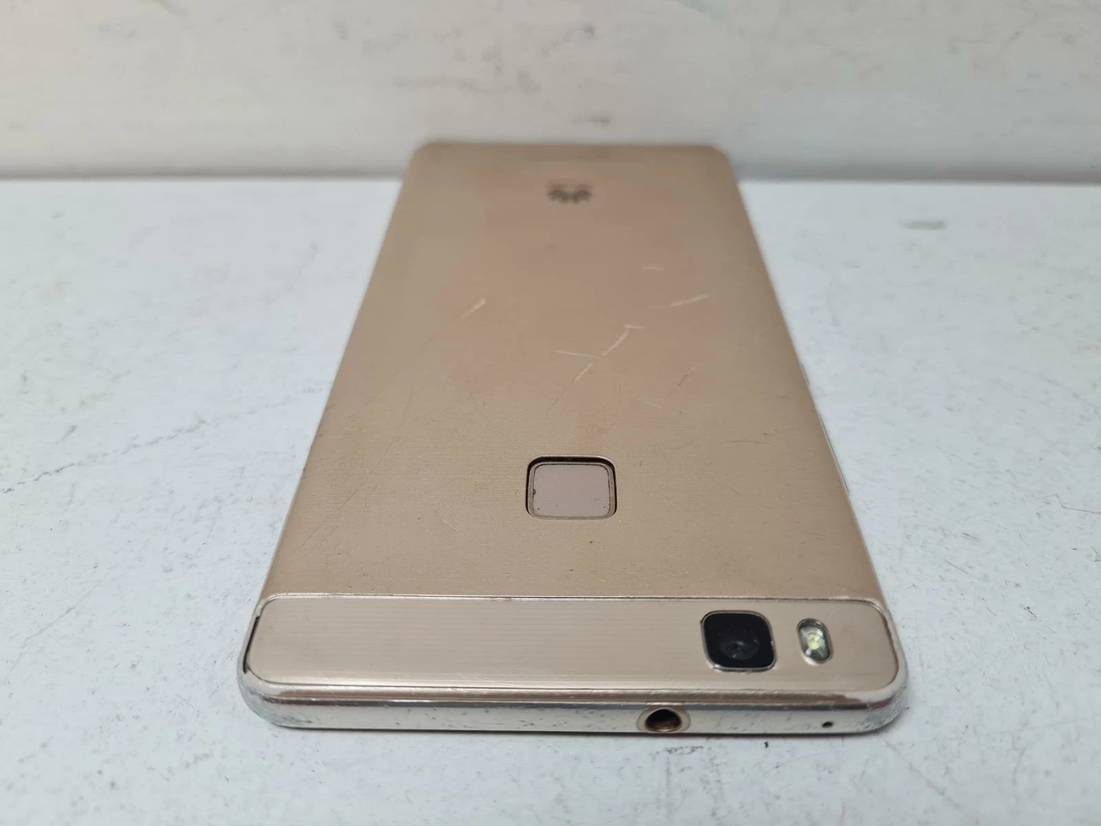 telefon-huawei-p9-lite-w-pudelku-typ-202685-212929