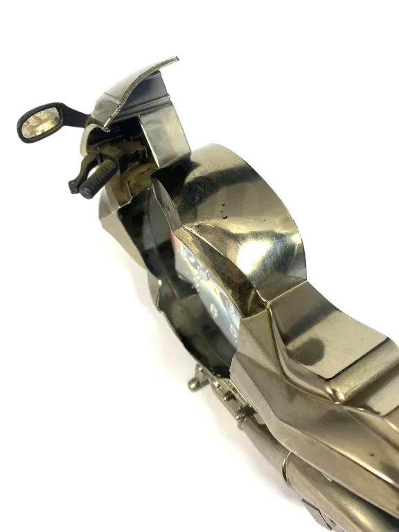 ZEGAR BIURKOWY W KSZTAŁCIE MOTOCYKLA