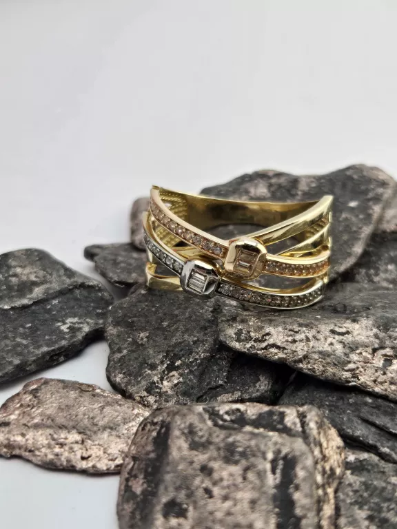 zloty-pierscionek-podwojna-obrecz-trzy-kolory-zlota-585-14k-r19-kamien-17088-4194304