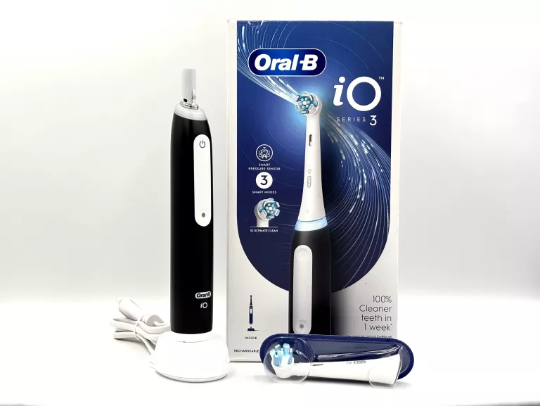 SZCZOTECZKA ELEKTRYCZNA DO ZĘBÓW BRAUN ORAL-B IO SERIES 3 MATT BLACK