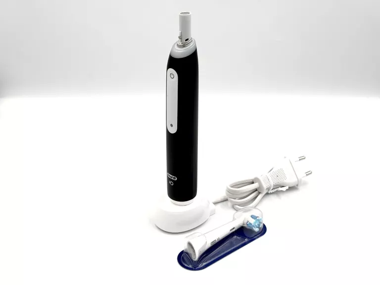 SZCZOTECZKA ELEKTRYCZNA DO ZĘBÓW BRAUN ORAL-B IO SERIES 3 MATT BLACK