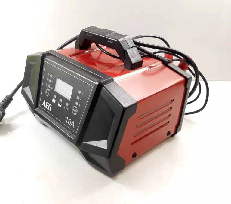 PROSTOWNIK DO AKUMULATORA AEG 158008 10A 12V