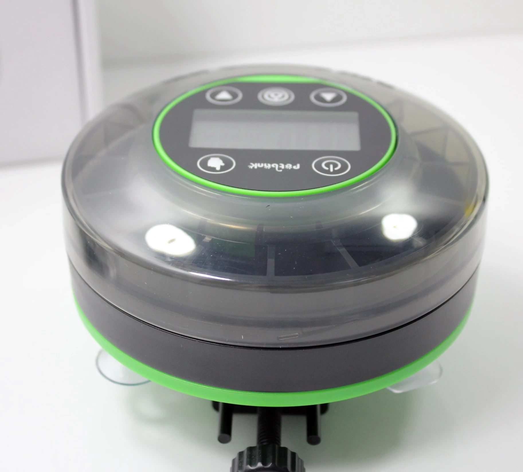 petbank-automatyczny-podajnik-dla-ryb-do-akwarium-stan-11323-2