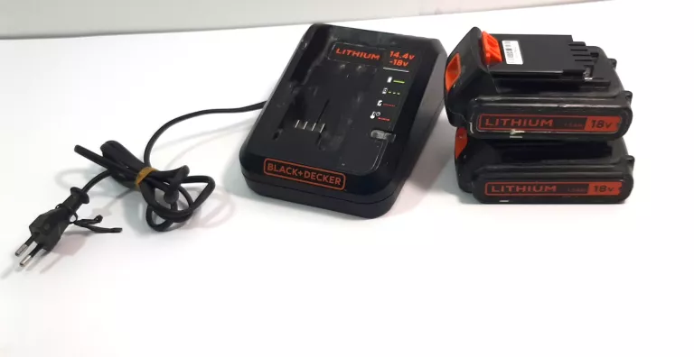 ŁADOWARKA BLACK + DECKER WRAZ Z 2 AKU LITHIUM 18V